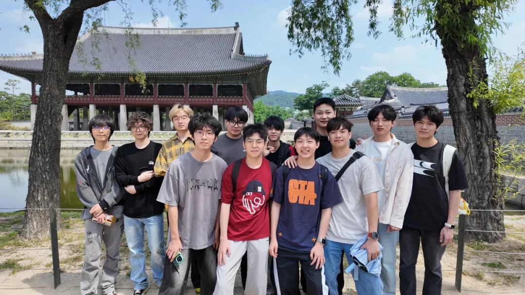世纪英才「首尔双轨之旅：名校对话与青春漫游」韩国研学活动顺利收官 (5).jpg